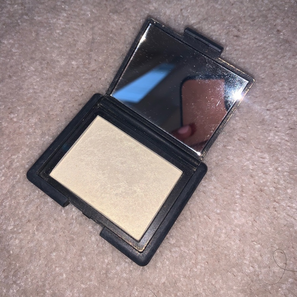 NARS Highlighter Albatross
